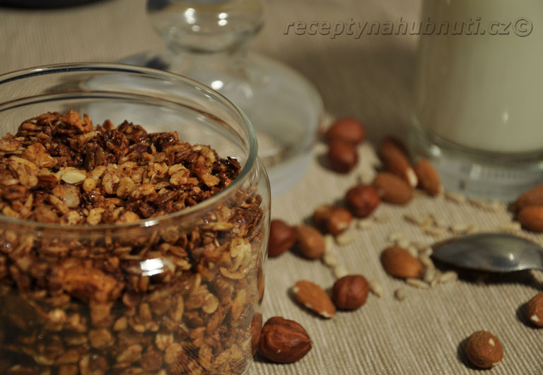 Báječné domácí ořechové müsli